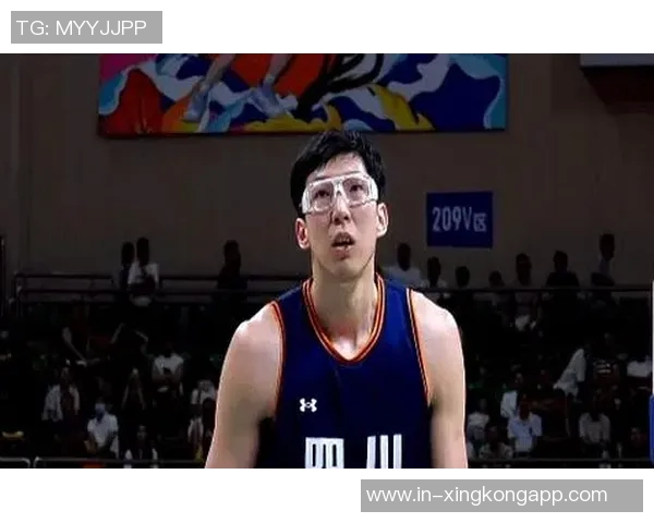 周琦半场表现惊艳7分钟内高效拿下9分2板1断展现实力